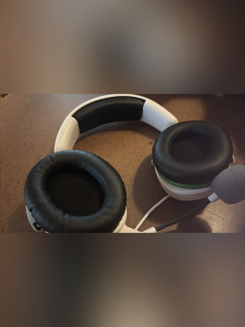 White and Green Over-Ear Gaming Headset with Mic - Picture 4 of 4